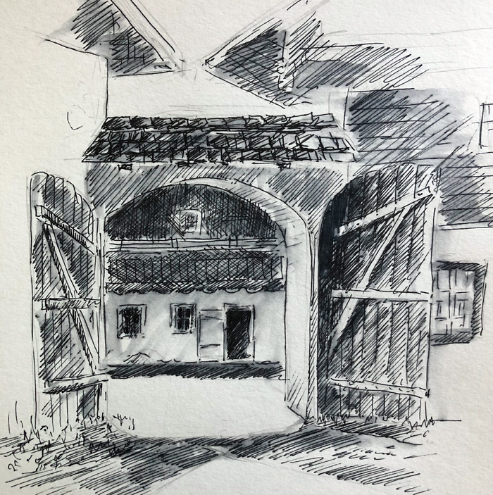 Eine Bleistiftzeichnung zeigt den Blick durch die offenen Hoftore in den Vierseithof.